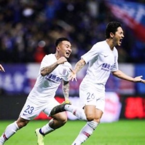 伊维恩主场惜败巴黎FC,终场前乌龙球痛失好局